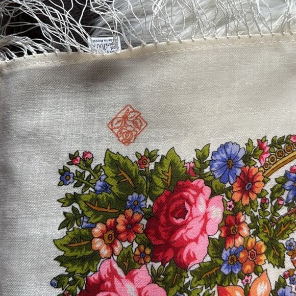 Platkiru Russian Ivory and Pink Paisley Scarf - Picture 5 of 6